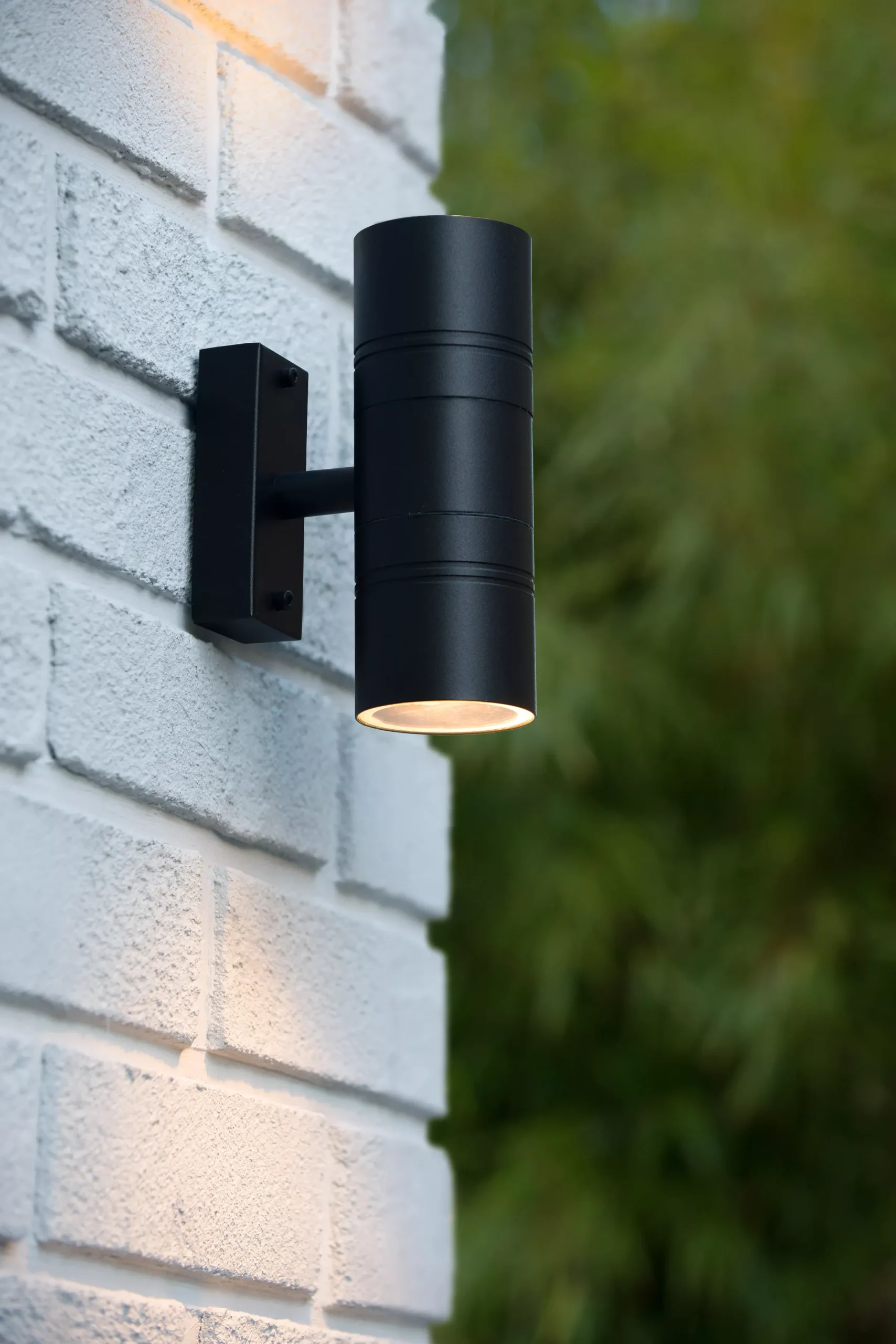 ARNE-LED - Wandspot / Wandlamp Binnen/Buiten - Ø 6,3 cm - LED - GU10 - 2x5W 2700K - IP44 - Zwart*Lucide Clearance