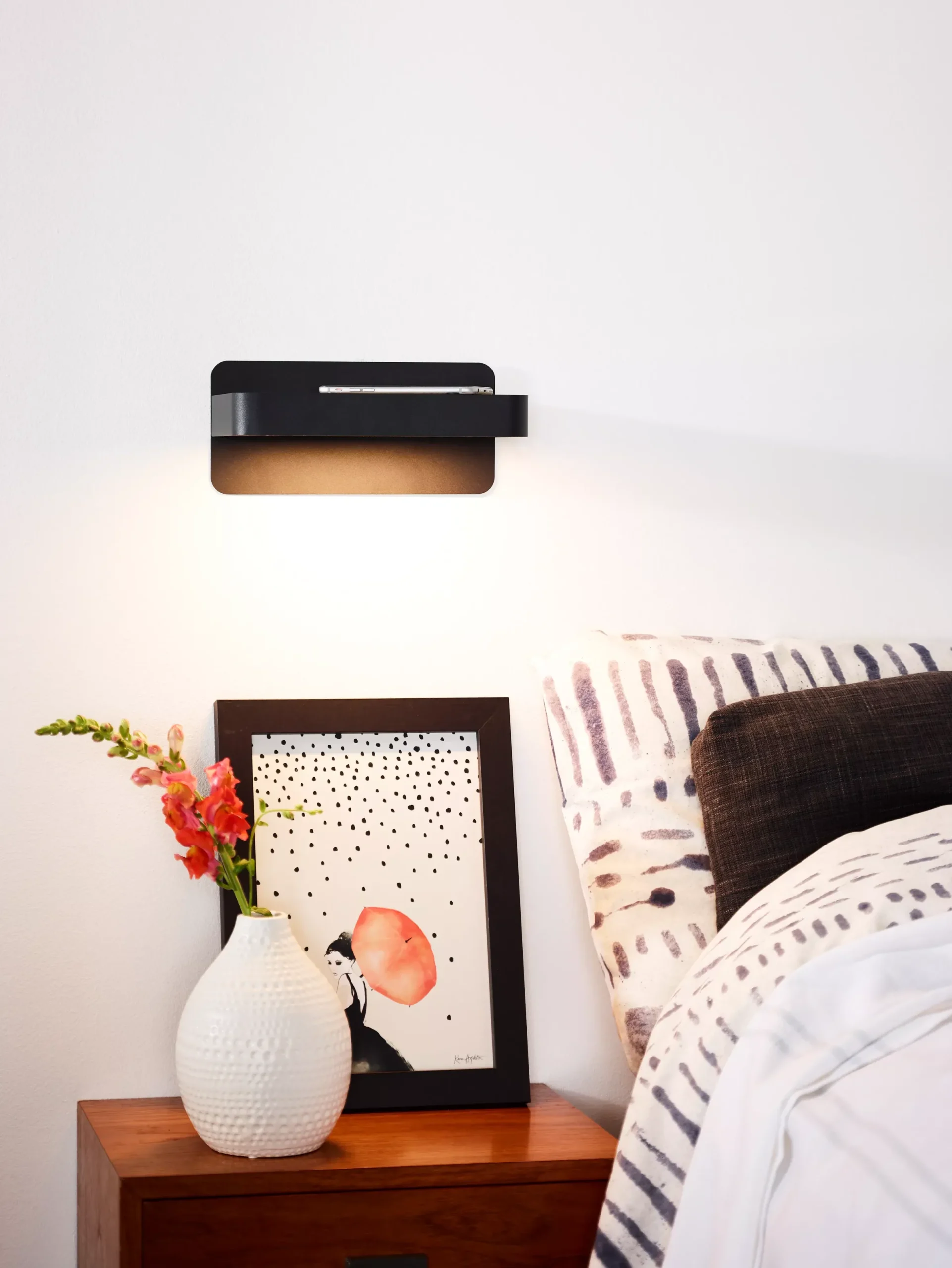ATKIN - Bedlamp / Wandlamp - LED - 1x6W 3000K - Met USB oplaadpunt - Zwart*Lucide Cheap