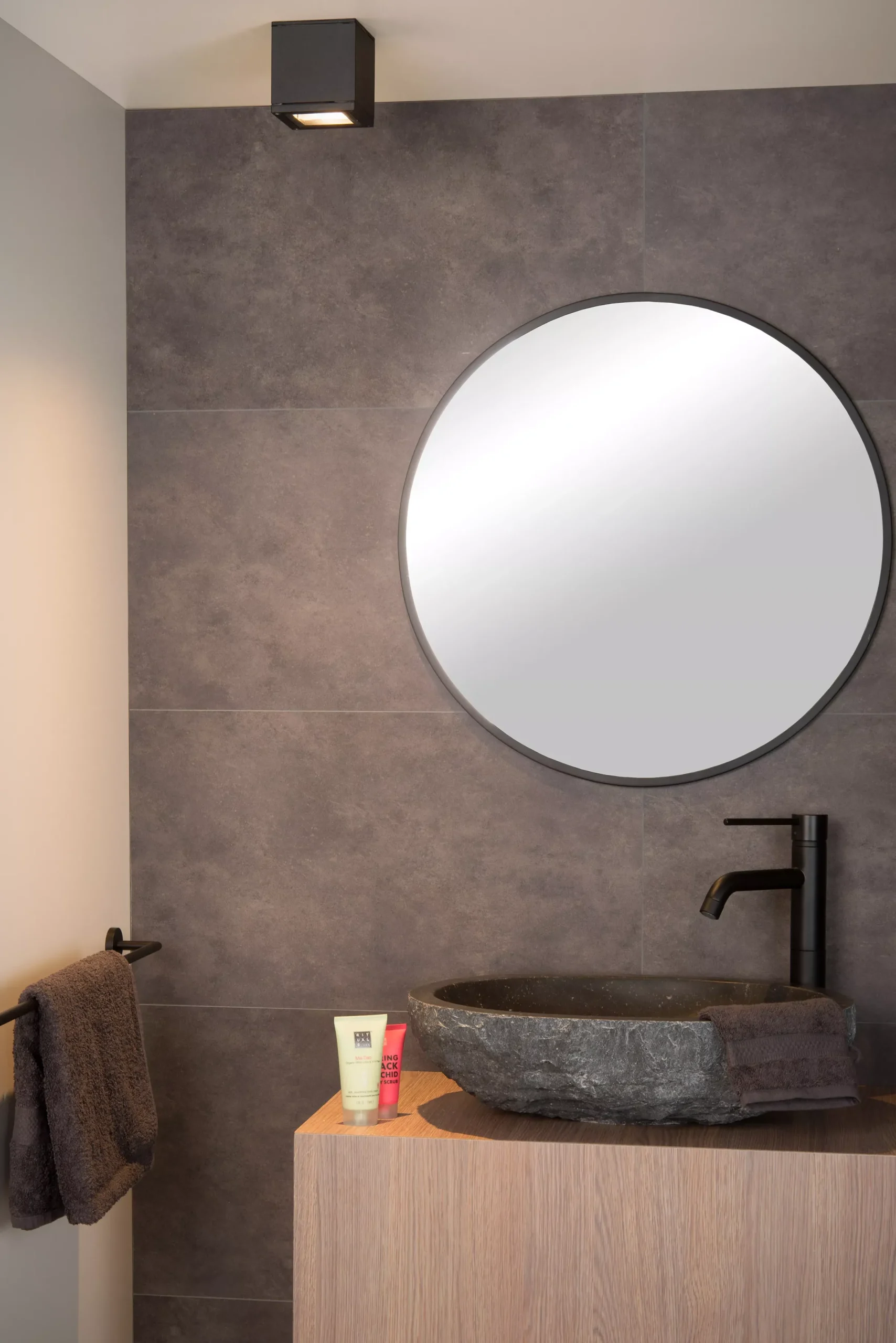 AVEN - Plafondspot Badkamer - 1xGU10 - IP65 - Zwart*Lucide Fashion