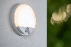 HUPS IR - Wandlamp Binnen/Buiten - Ø 21 cm - LED - 1x10W 3000K - IP54 - Beweging & dag/nacht sensor - Wit*Lucide Shop