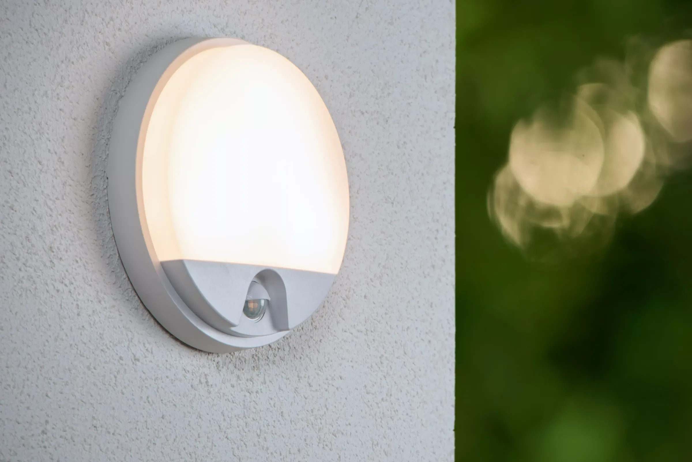 HUPS IR - Wandlamp Binnen/Buiten - Ø 21 cm - LED - 1x10W 3000K - IP54 - Beweging & dag/nacht sensor - Wit*Lucide Shop