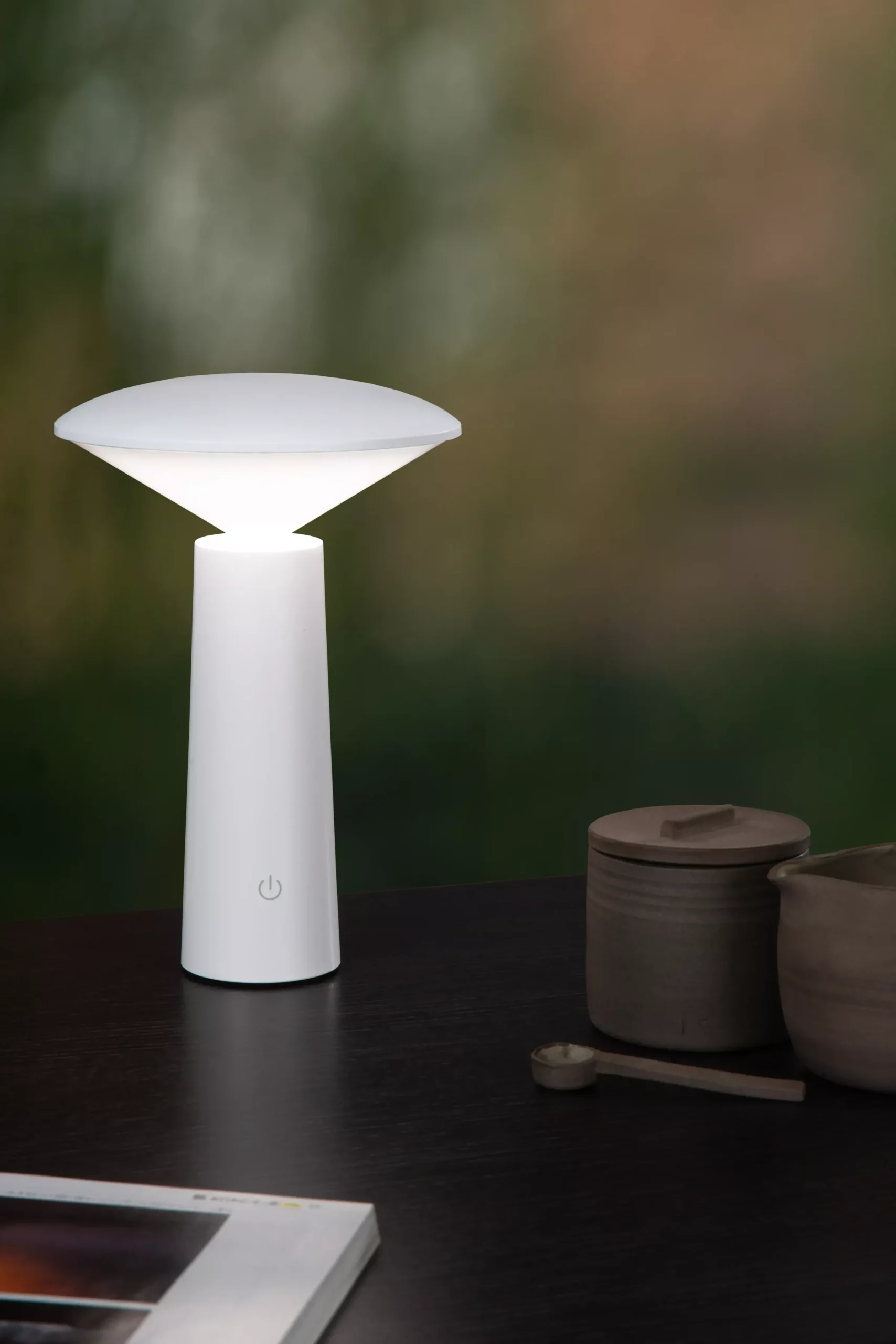 JIVE - Oplaadbare Tafellamp Binnen/Buiten - Accu/Batterij - Ø 13,7 cm - LED Dimb. - CCT - 1x3W 2800K/6500K - IP44 - Wit*Lucide Outlet