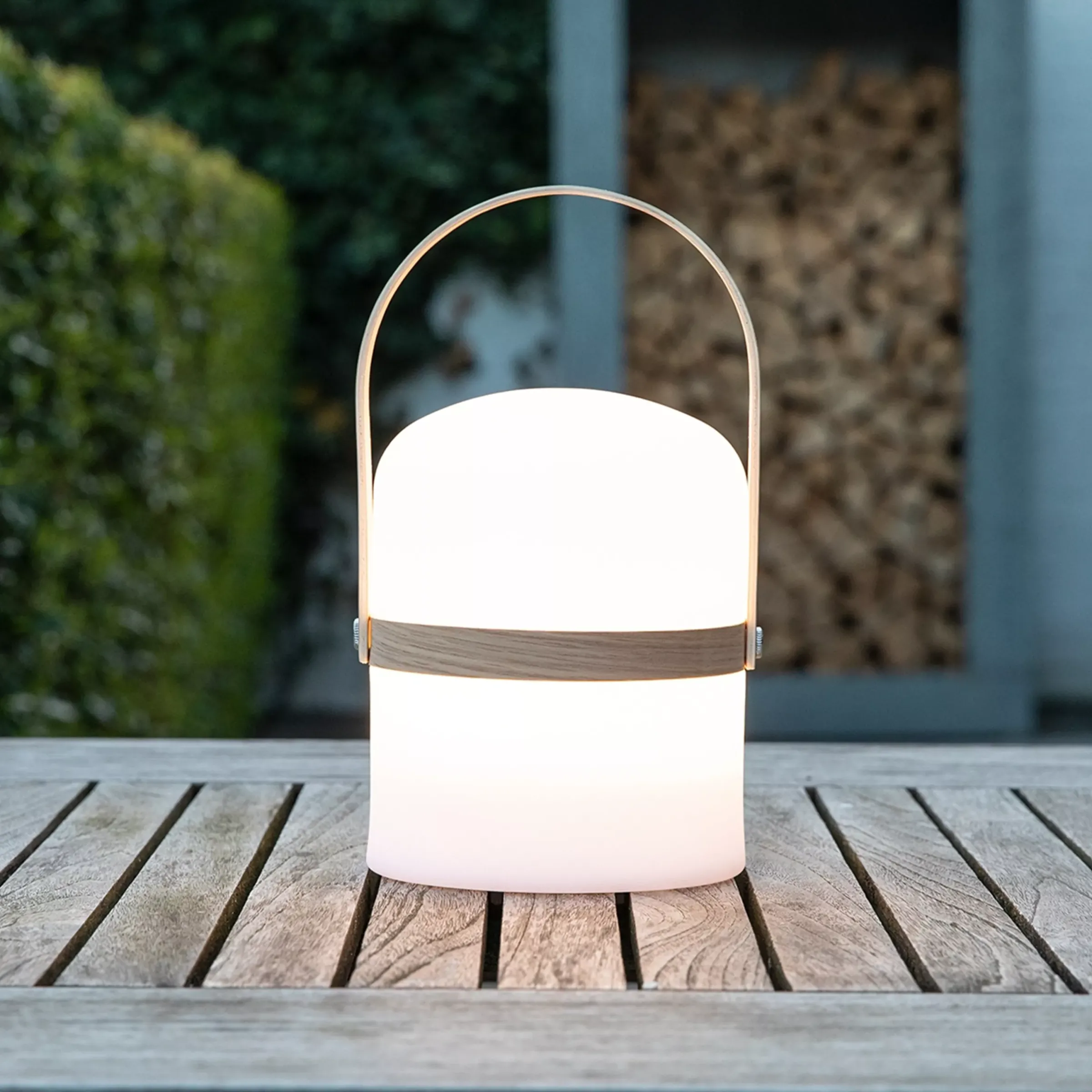 JOE - Oplaadbare Tafellamp Binnen/Buiten - Accu/Batterij - Ø 14,5 cm - LED Dim to warm - 1x3W 2800K/3200K - IP44 - Wit*Lucide Clearance