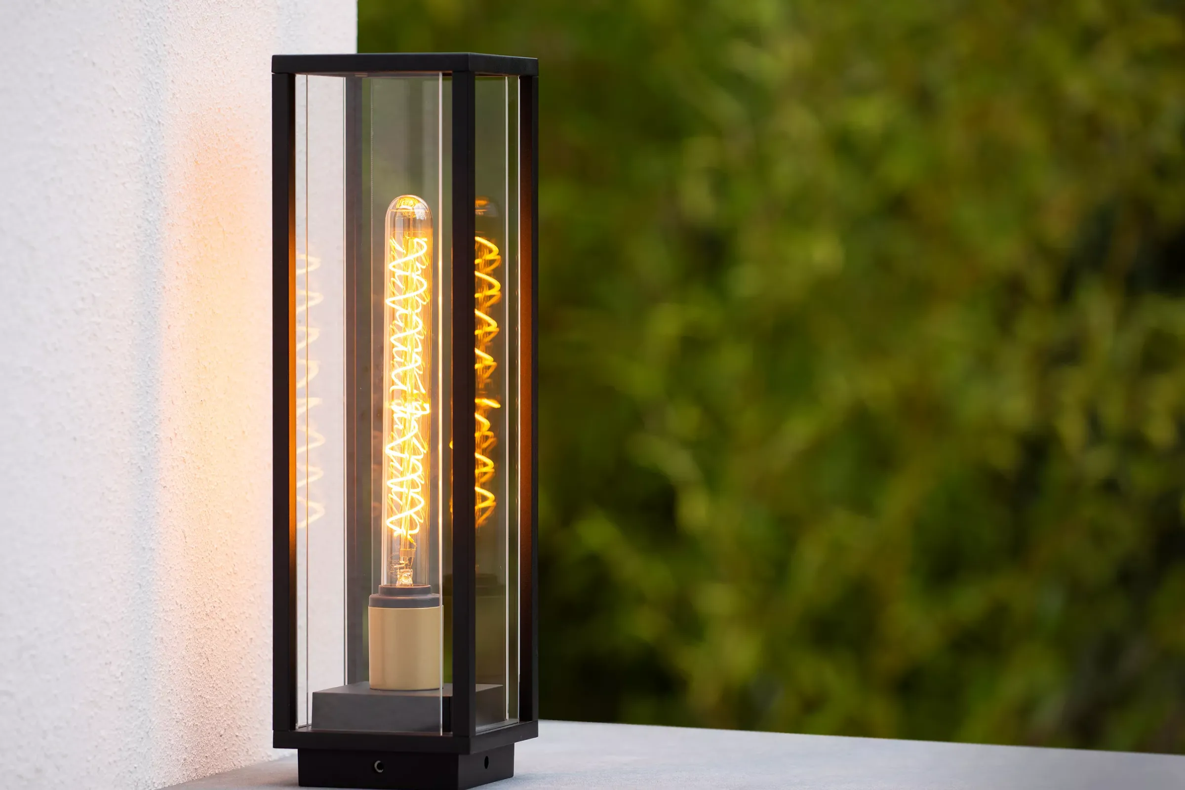 LAURENS - Sokkellamp - 1xE27 - IP54 - Zwart*Lucide Outlet