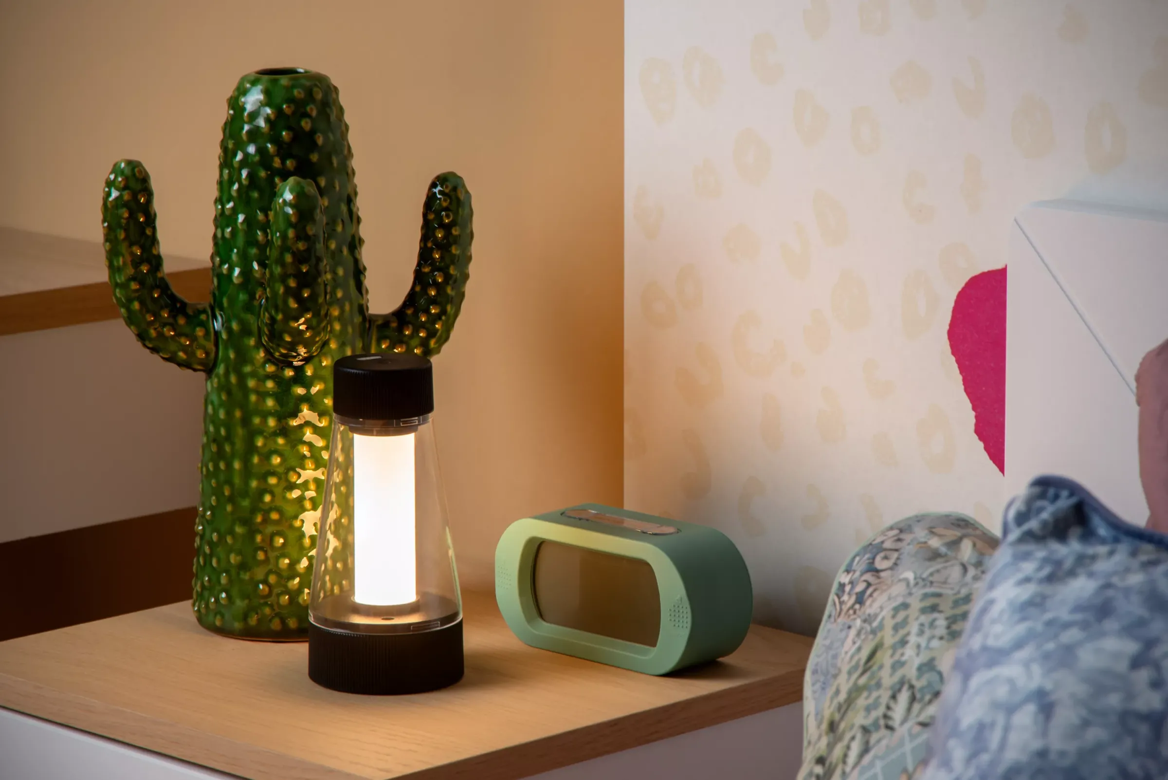 LORALI - Oplaadbare Tafellamp Binnen/Buiten - Accu/Batterij - Ø 7,7 cm - LED Dimb. - IP44 - Zwart*Lucide Store