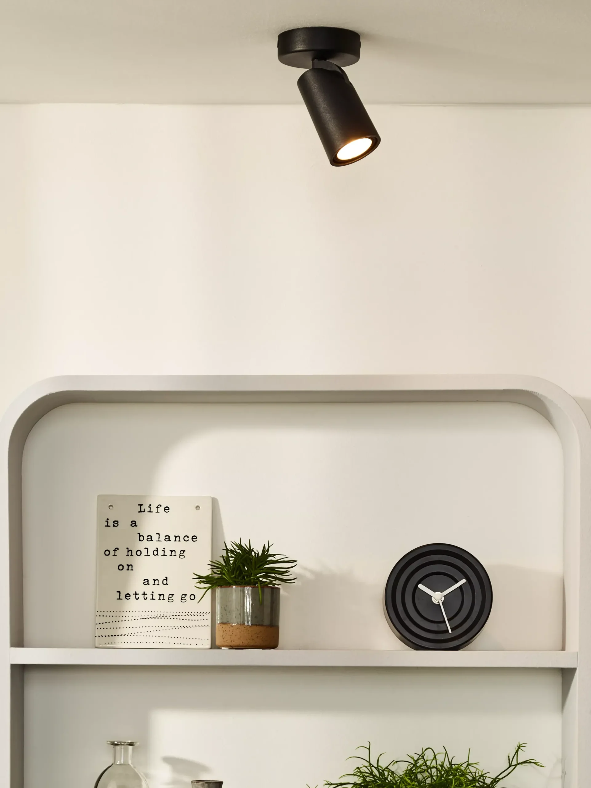 XYRUS - Plafondspot - Ø 9 cm - LED Dim to warm - GU10 - 1x5W 2200K/3000K - Zwart*Lucide Hot